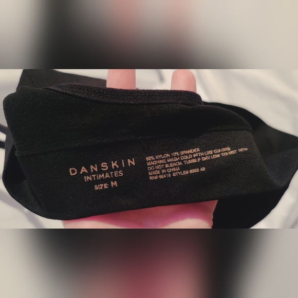 Danskin Sports Bra - Black  - size M - Picture 5 of 6